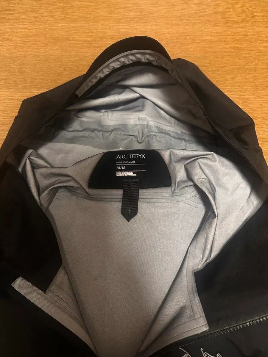  ARC TERYX アークテリクス ベータ サイズ Mです その他 アウター