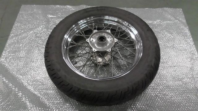 ドラッグスター400 4 TR の フロントホイール タイヤ付