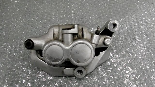 ドラッグスター400クラシック 4 TR の Fブレーキキャリパー