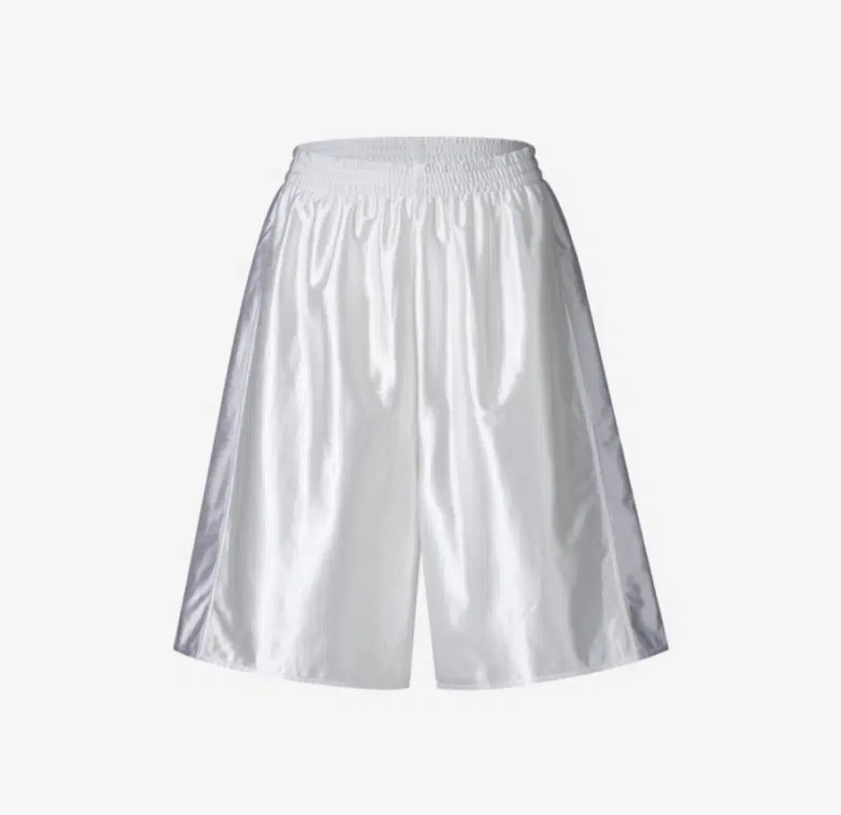 イッセイミヤケ シャイニング トリコット ショーツ 白