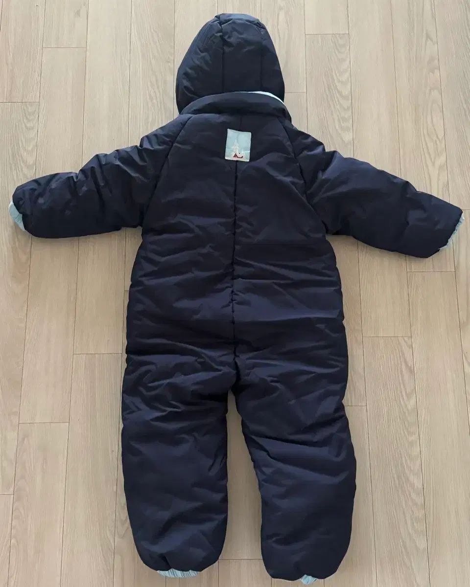 ウォームアンドクリーミー スノウスーツ