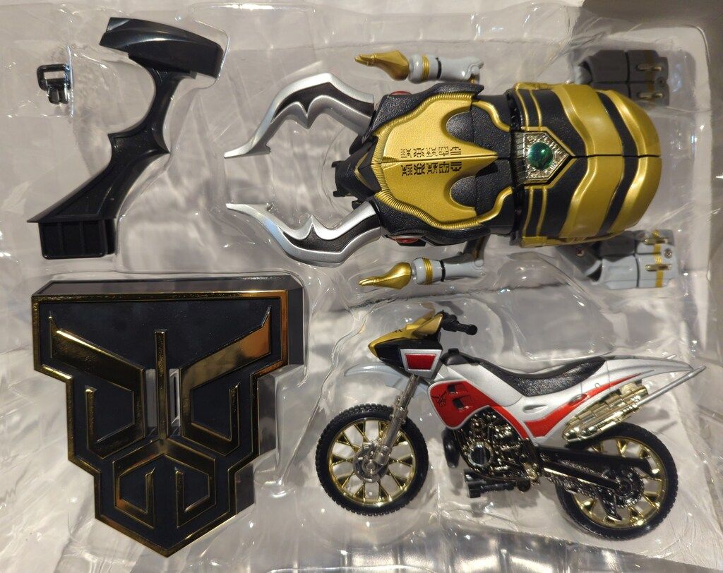 バンダイ クウガ/ポピニカ 仮面ライダークウガ DXトライゴウラム