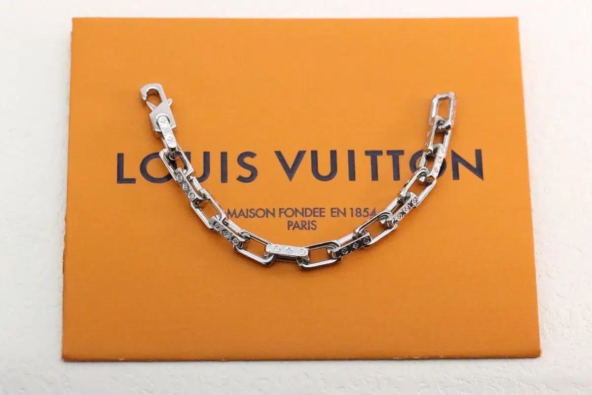 ルイヴィトン シルバー 蛇 霊長類 ブレスレット