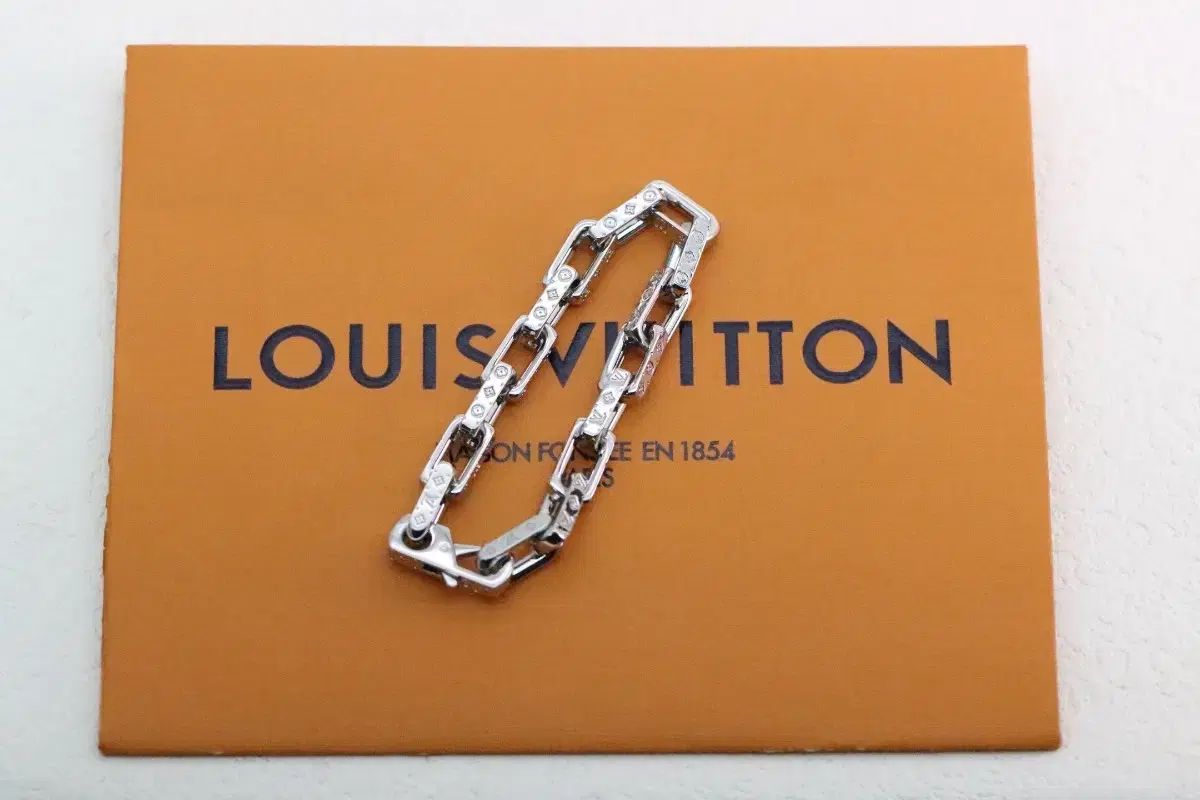 ルイヴィトン シルバー 蛇 霊長類 ブレスレット