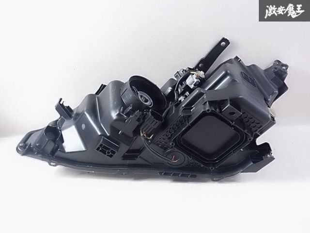 日産セレナ 日産 セレナ C27 右ヘッドライト LED 純正 26025-5TF5A