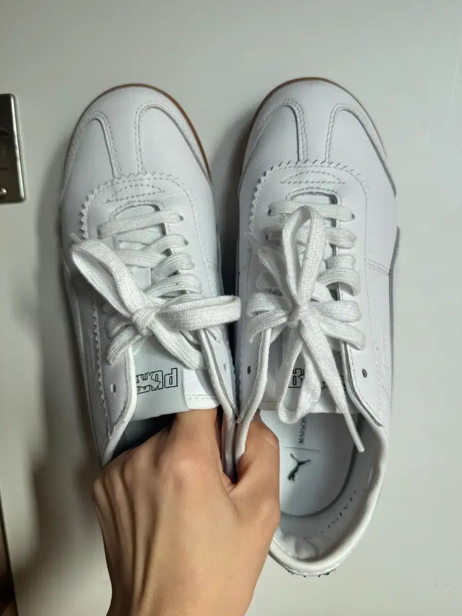 メゾンキツネ プーマ ローマ スニーカー 240 235 37 - メルカリ