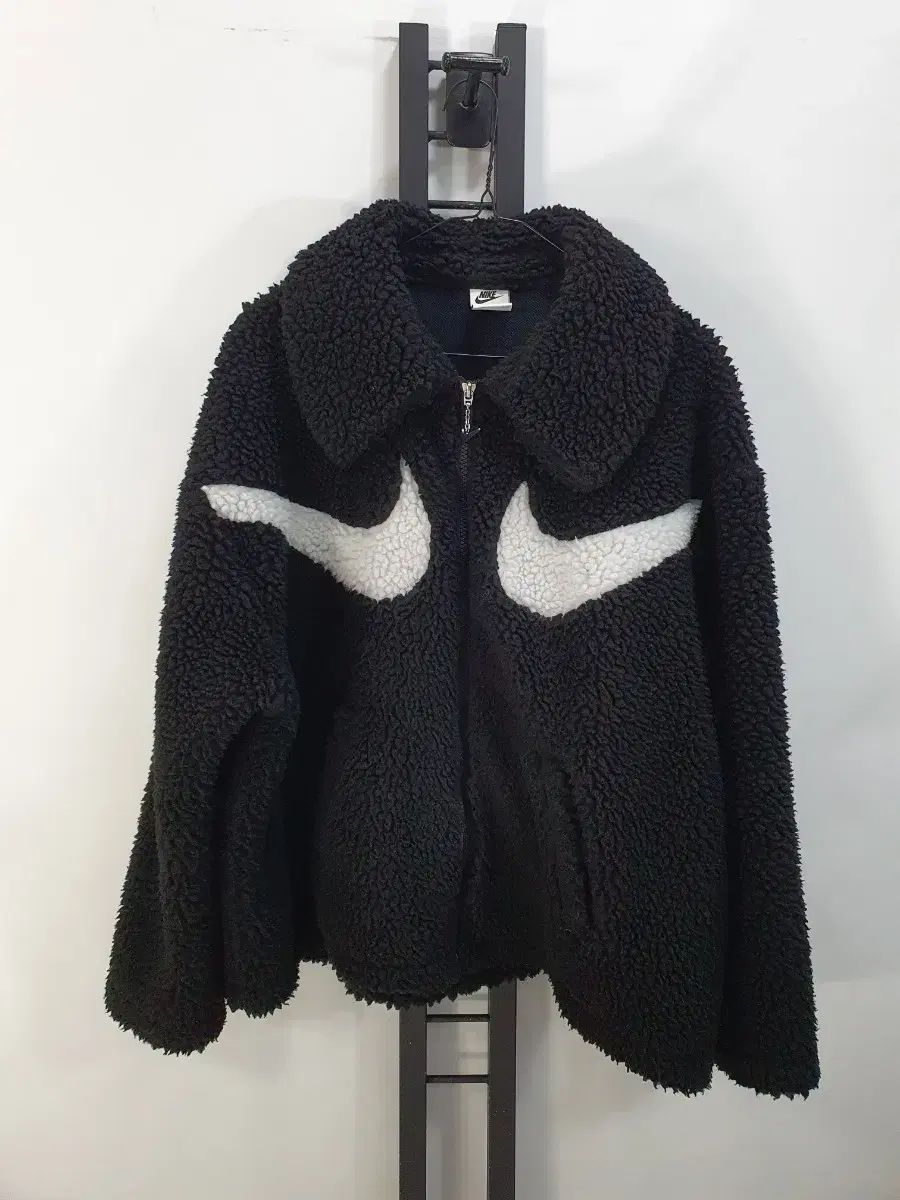 ナイキ フリース ダブルスウッシュ シェルパ シープスキン ジャケット ブラック レディース L