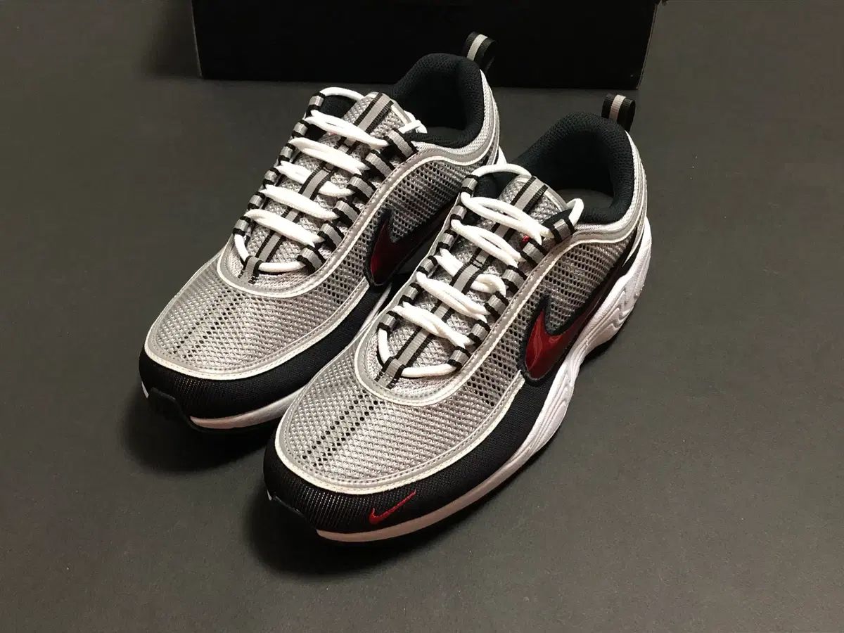270 NIKE エア ズーム スピリドン SP メタリック シルバー & スポーツ レッド