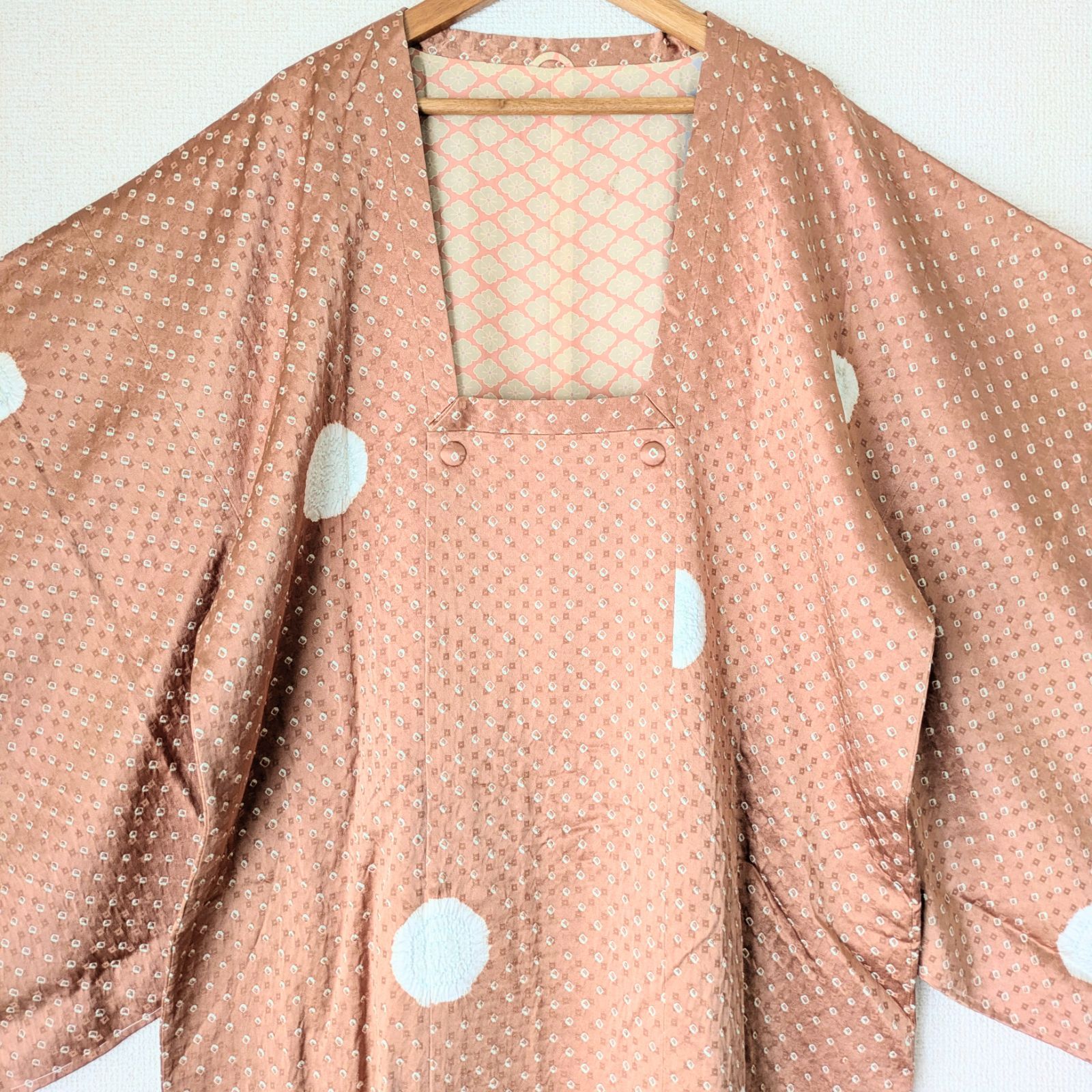 Japanese Haori coat Michiyuki Light Orange Polka dot pattern Shibori Silk Kimono Jacket 羽織 正絹 道行コート 絞り染め 柿色 水玉模様 大正浪漫 和洋折衷
