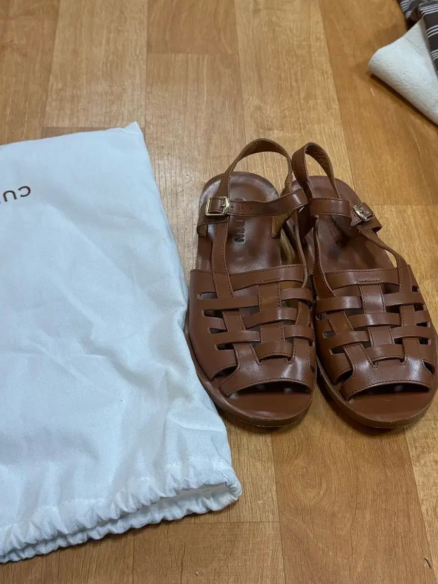 CUEREN サンダル ベニス 09 250 mm