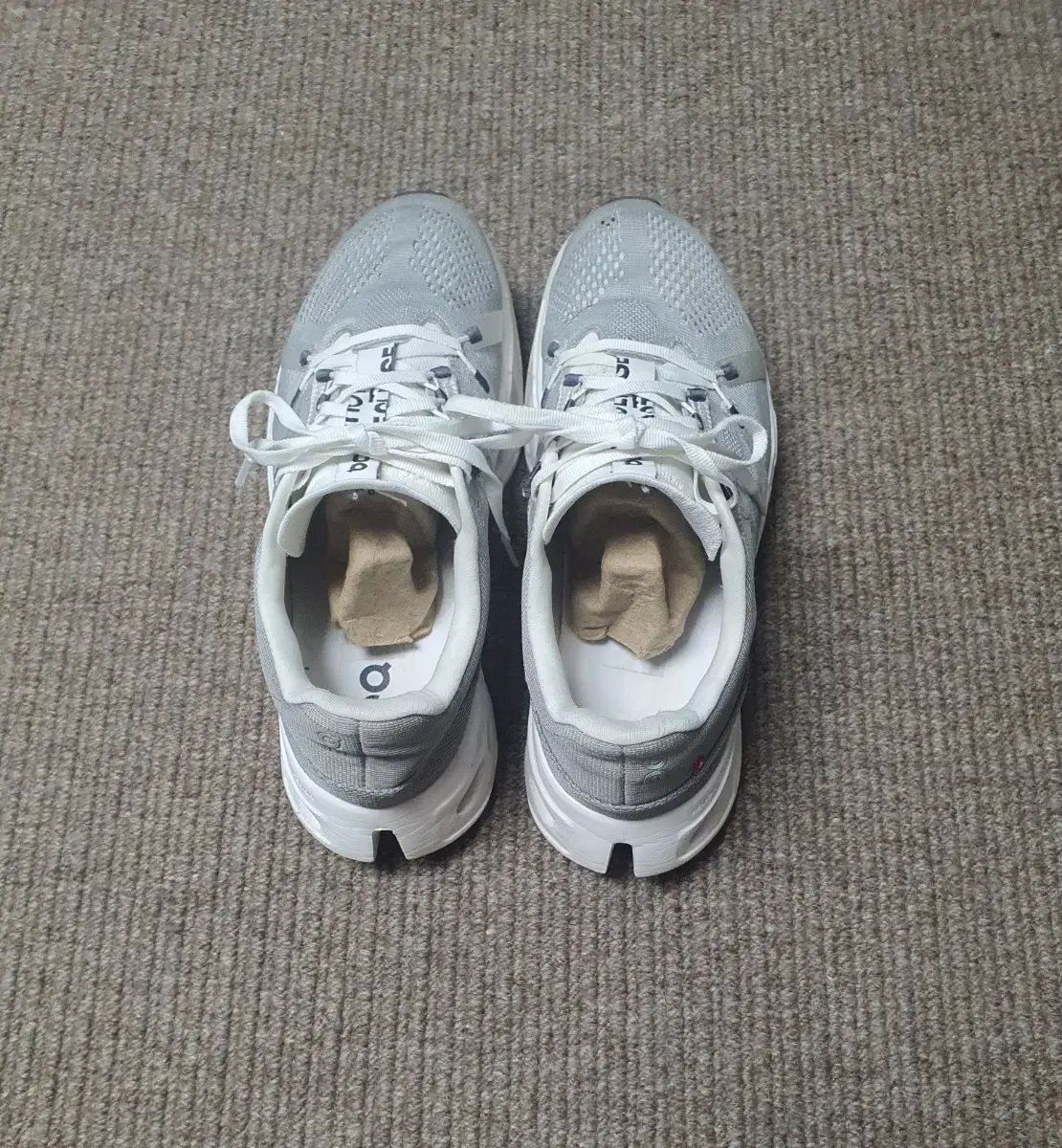 onランニング クラウド アロイ 白 エクリプス 275