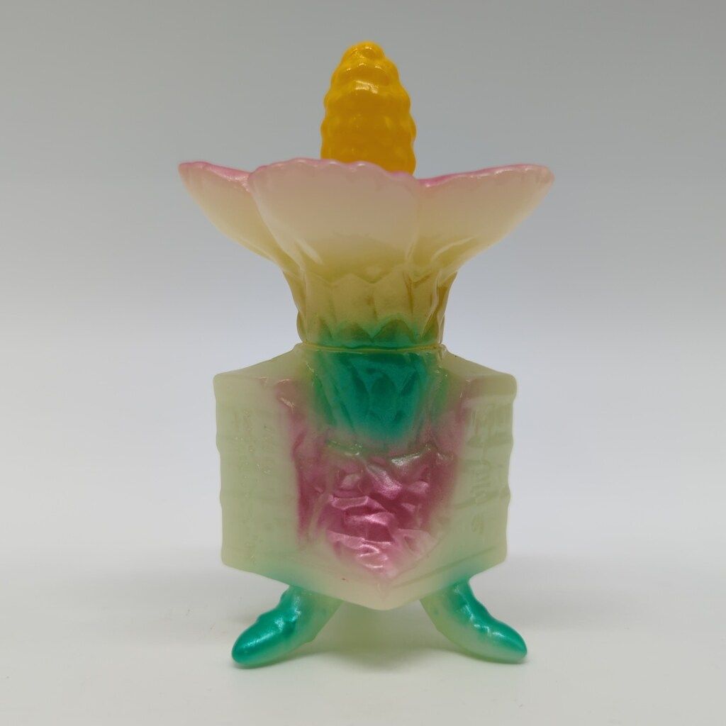 蓄光マンモスフラワー M1号 世紀の大怪獣ウルトラQウルトラマン マンモスフラワー(蓄光成型