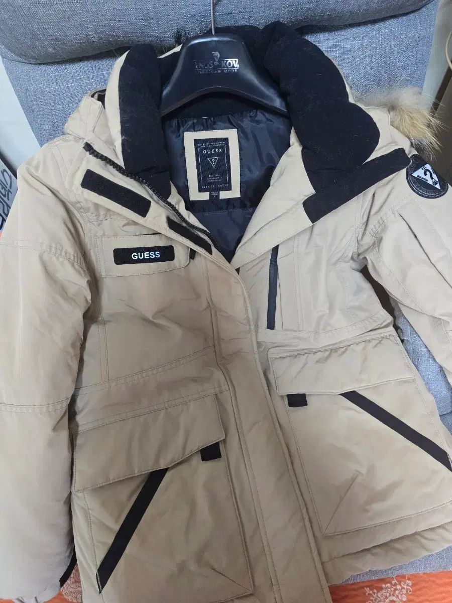 GUESS 売れ筋 ダウンジャケット メンズ GUESS(ゲス GUESS 売れ筋 ダウンジャケット メンズ GUESS(ゲス