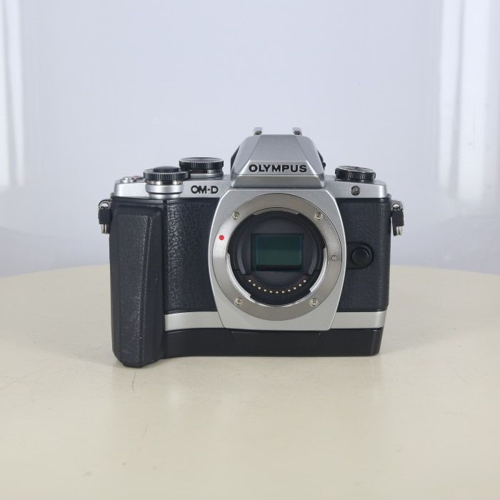 中古】(オリンパス) OLYMPUS OM-D E-M10 ボディ シルバー - メルカリ