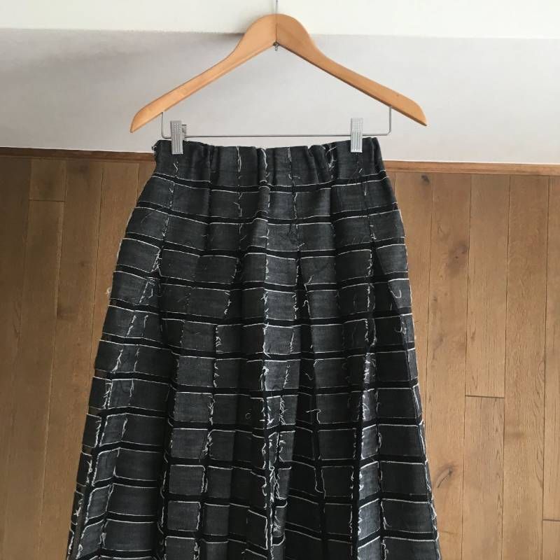 極美品 イッセイミヤケ ハートISSEY MIYAKE HaaT スカート2 HA31FG531