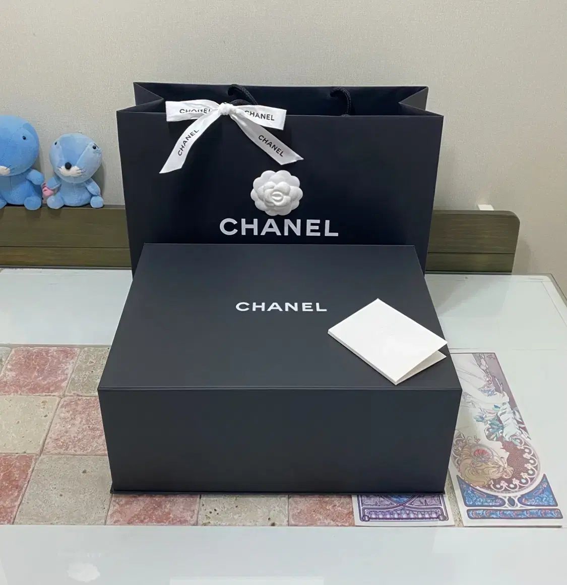 シャネル マグネットボックス (37.5x28.5x15.5) + インボイス袋 + お