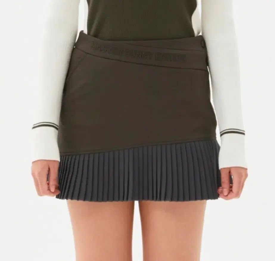 マスターバニーエディション プリーツ ゴルフ スカート 新品 - メルカリ