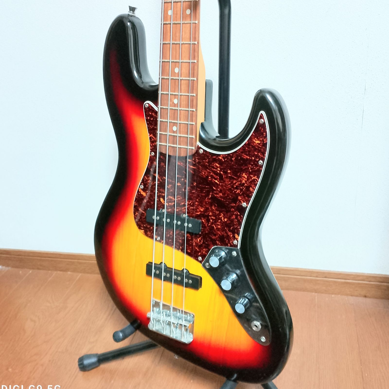Photo Genic　ジャズベースタイプ　エレキベース　サンバースト Photo Genic ジャズベースタイプ エレキベース サンバースト - メルカリ