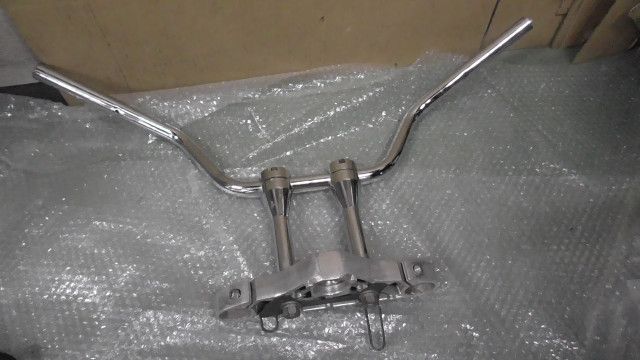 ドラッグスター400 4 TR の ハンドル