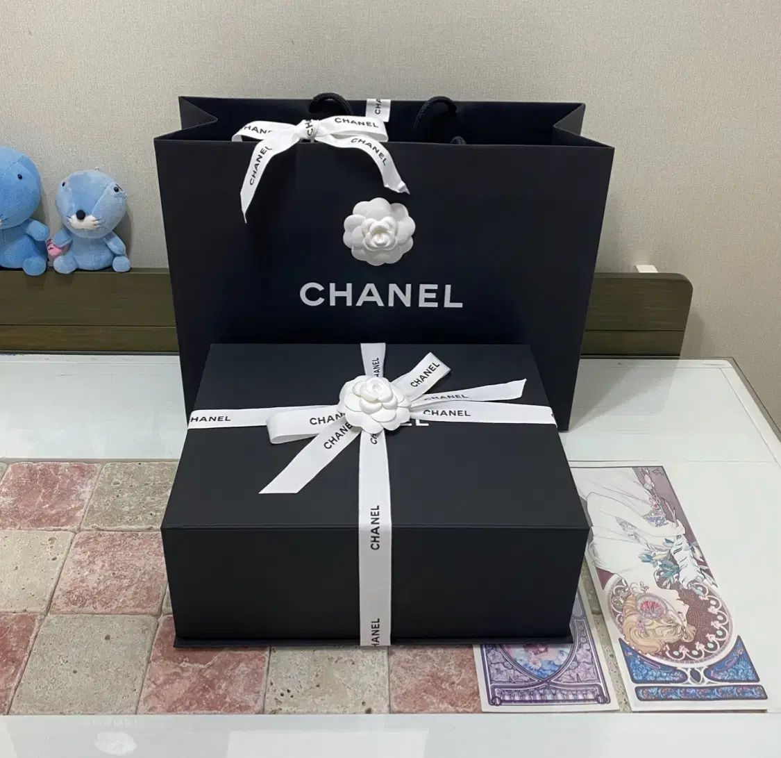 シャネル マグネット ボックス 33 x 26 5 12 バインダー リフィル リボン カメリア お買い物バッグ