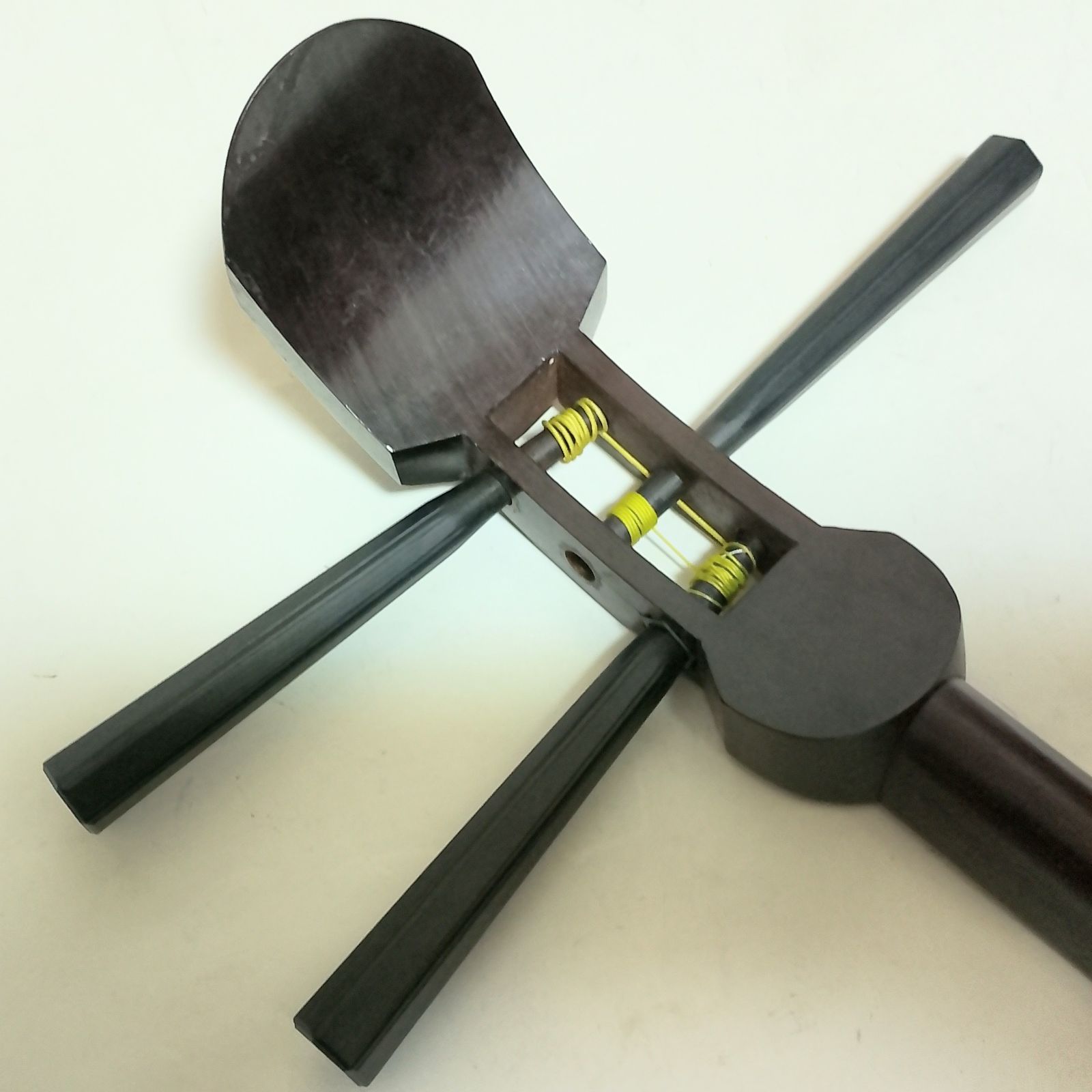 高級　紫檀　細棹三本継　三味線　鼈甲バチ + ソフトケース付き 高級 紫檀 細棹三本継 三味線 鼈甲バチ + ソフトケース付き - メルカリ