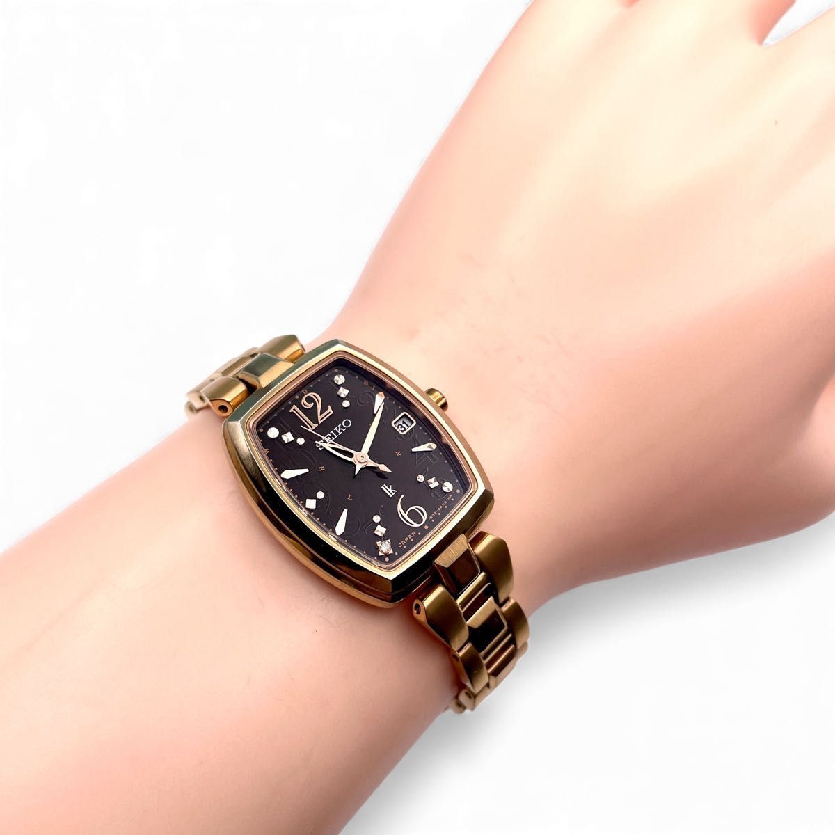 稼働 SEIKO セイコー 1 B 32-0 AE 0 レディース ソーラー 電波時計 ゴールド 上品 エレガント デイト 日常使い ビジネス 5528-55-00