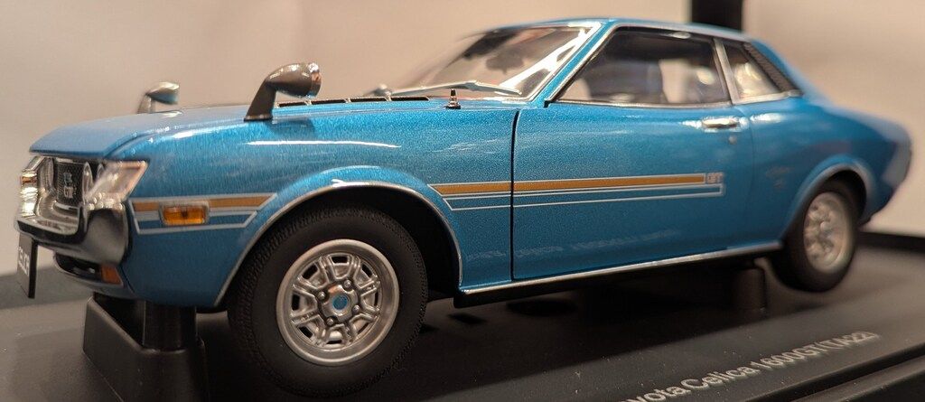 AUTOart 1 TOYOTA CELICA 1600 GT TA 22 BLUE 78782