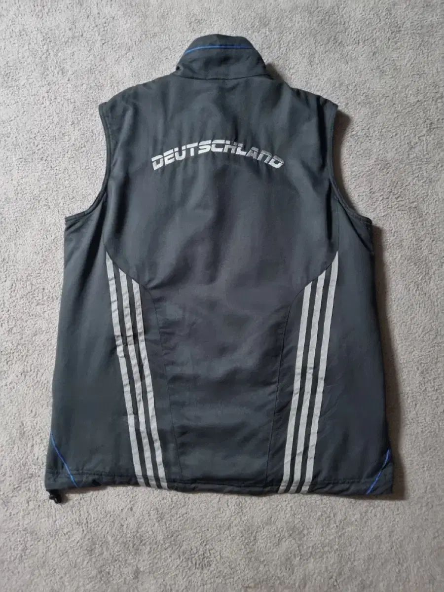 Adidas ドイツ リバーシブル フリース ベスト 2009