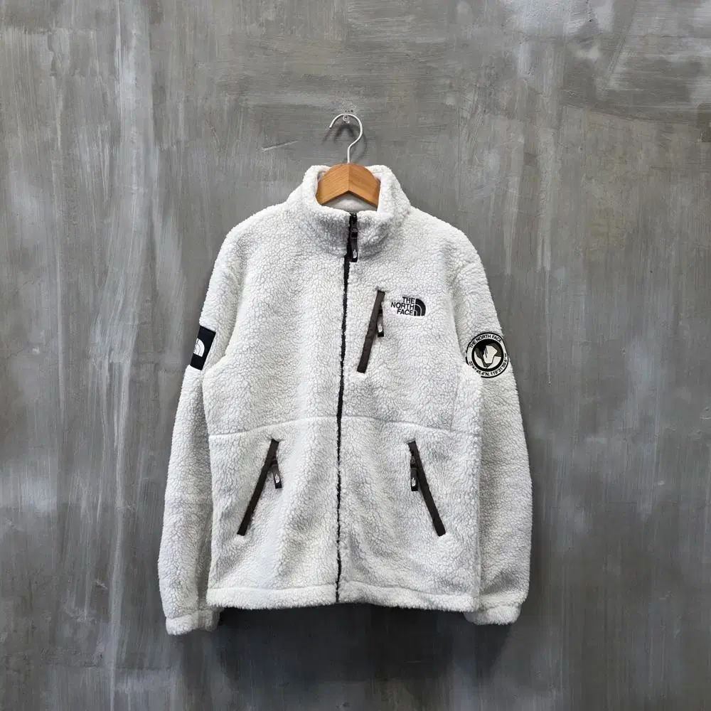 ストア 直接引き取り・配達限定 ニトリ オールシーズン 4人用こたつ