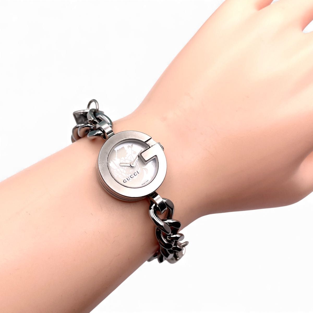 美品□稼働 GUCCI グッチ チェーンウォッチ Gフェイス 白文字盤