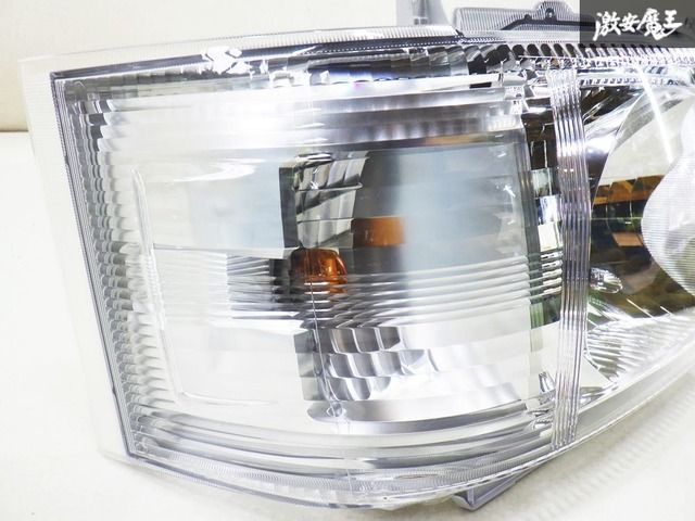 美品 新車外し】トヨタ純正 200系 ハイエース ナロー 4型 5型 6 美品 新車外し】トヨタ純正 200系 ハイエース ナロー 4型 5型 6