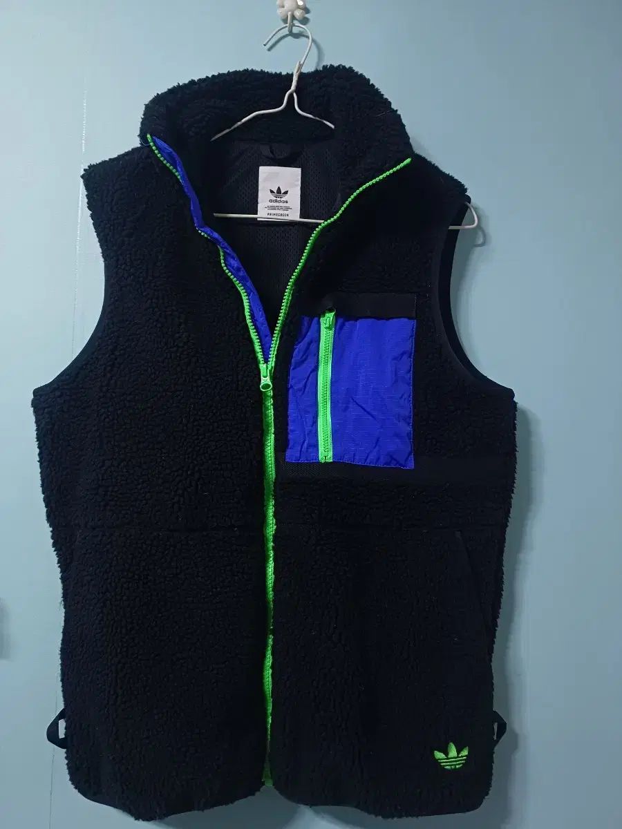 アディダス レディース シープスキン ボア ベスト 85 XS