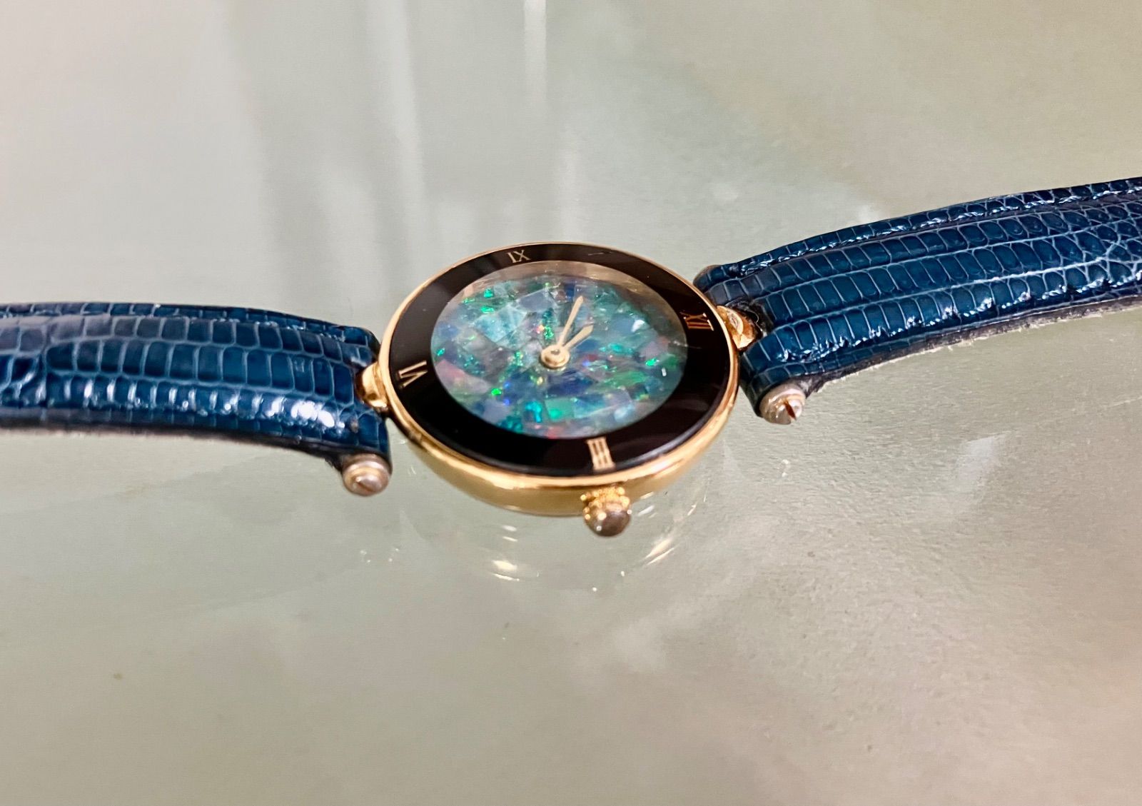 ☆稼働品☆モザイクオパール☆クオーツ☆本革ベルト☆レディース腕時計