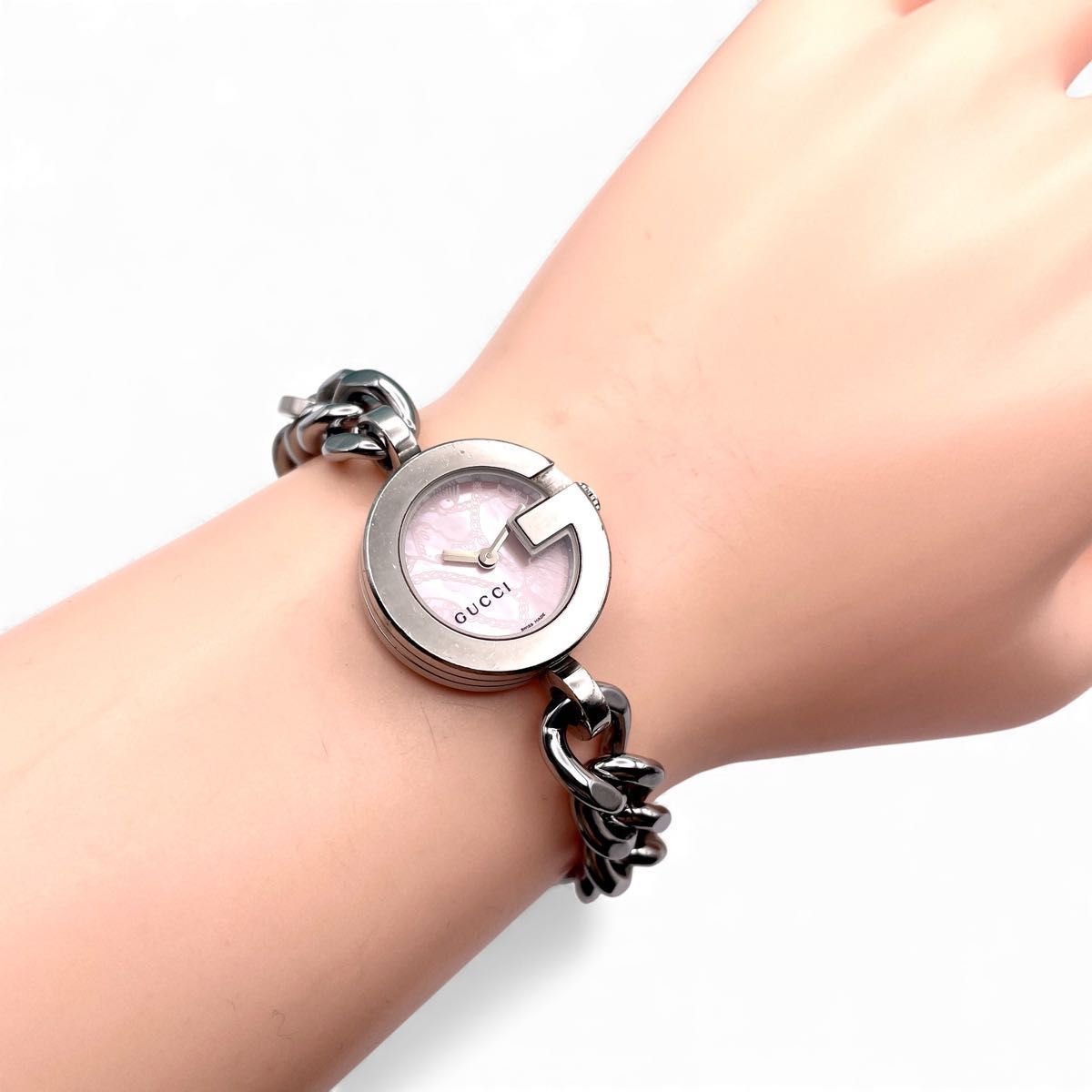 グッチ レディース 腕時計 107 Gフェイス チェーンウォッチ 美品 稼働 美品□稼働 GUCCI グッチ 107 Gフェイス 白文字盤 チェーンウォッチ