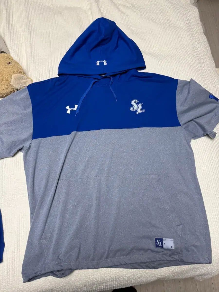 サムスン ライオンズ アンダーアーマー フードTシャツ