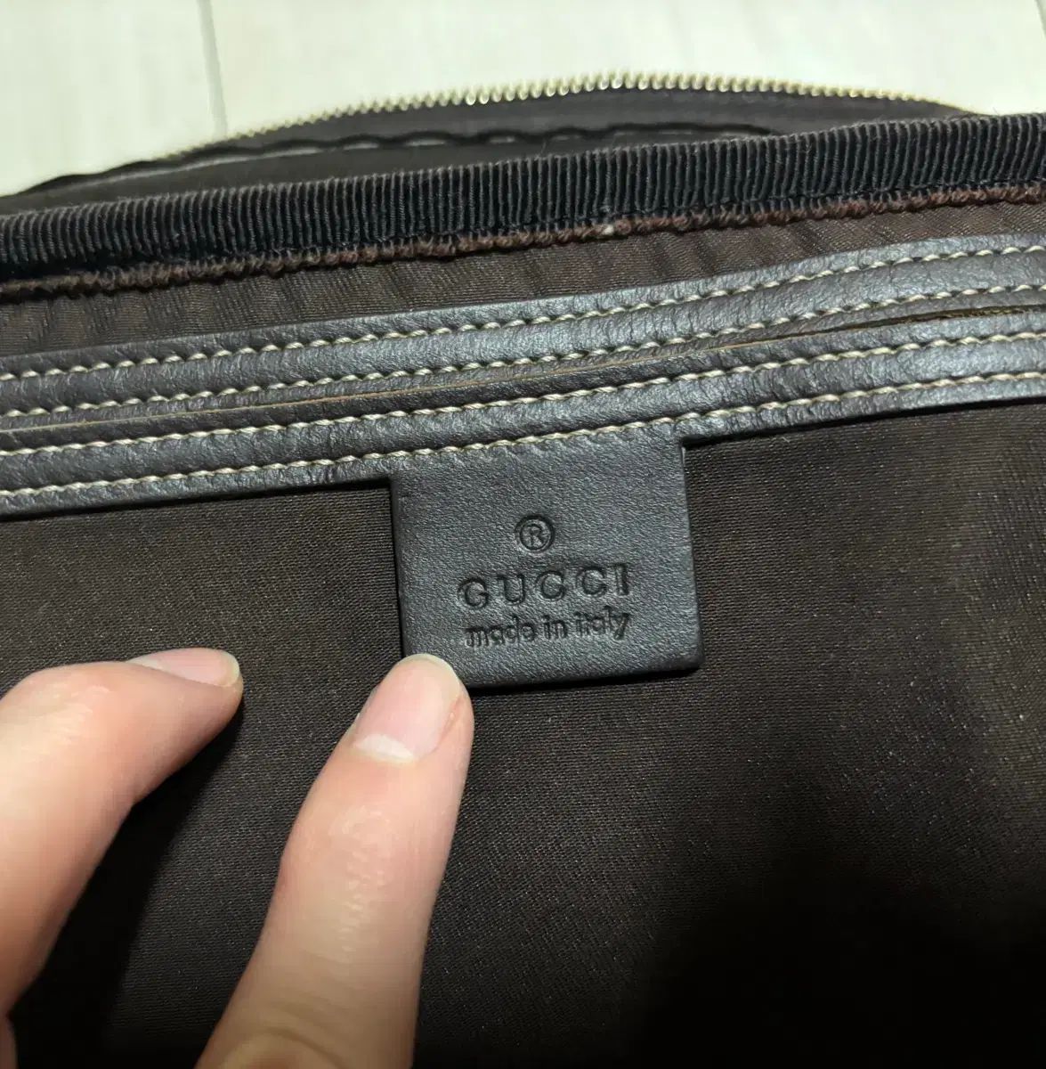 グッチ GG シュプリーム メッセンジャー クロスバッグ ユニセックス