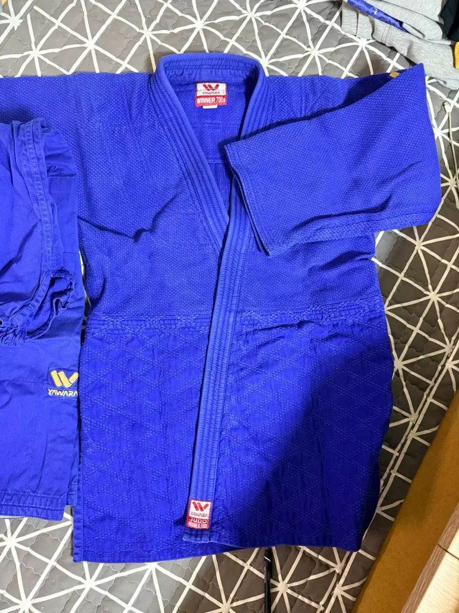 ヤワラ WINNER 選手用 柔道着 185