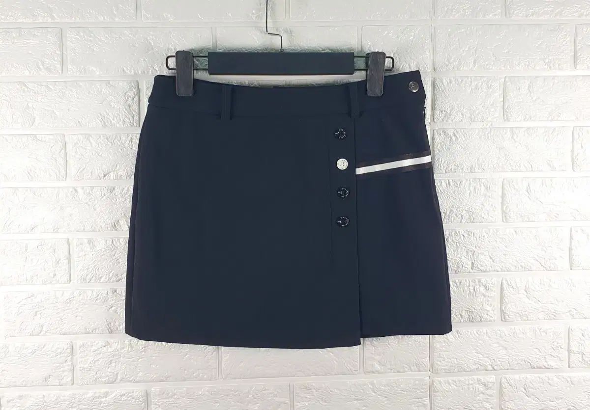 CELINE ノーカラージャケット 小売 タータンチェック 赤×黒 金ボタン