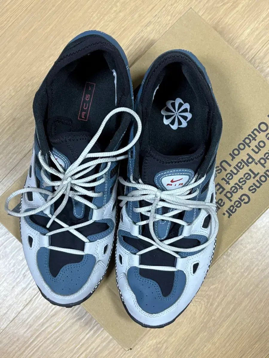 ACG エクスプロレイズ スニーカー 275