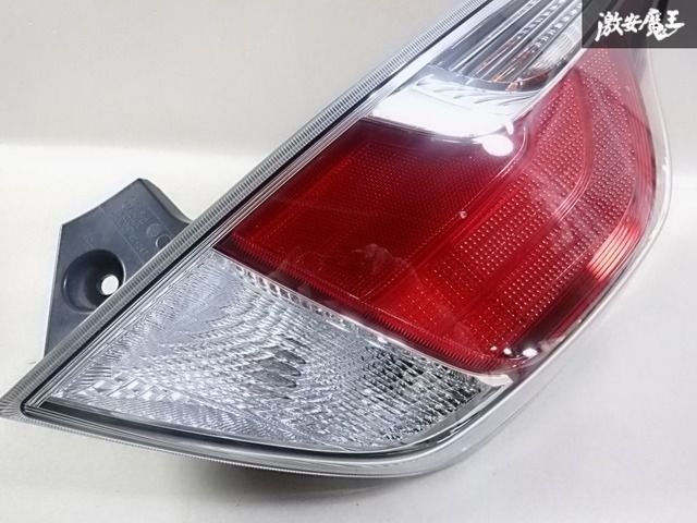 TOYOTA トヨタ純正 NHP10 アクア 中期 LED テールライト テールランプ