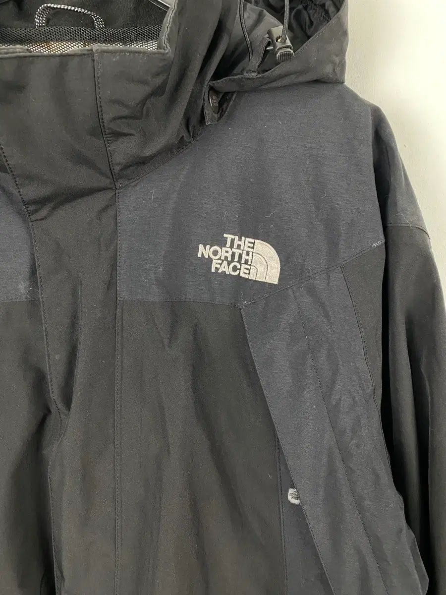 ウィンドブレーカー