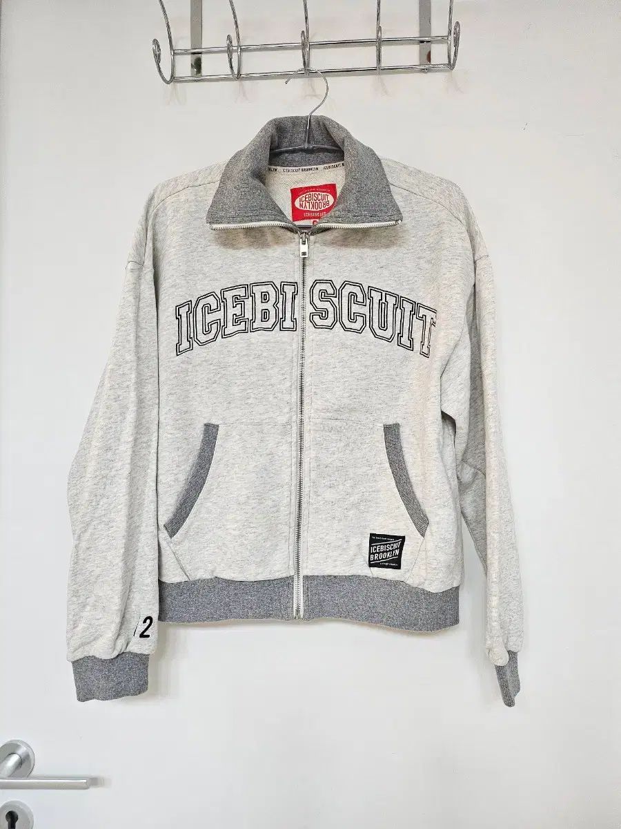 アイスビスケットスマイルパッチトレーナーセット