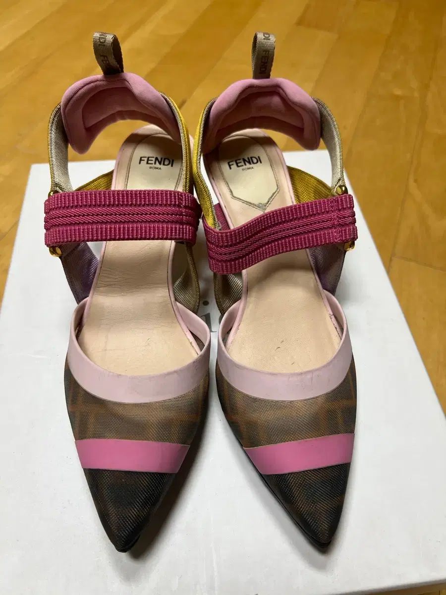 フェンディ柄パンプスサンダル フェンディ フィール サンダル ファブリック ブラウン | Fendi