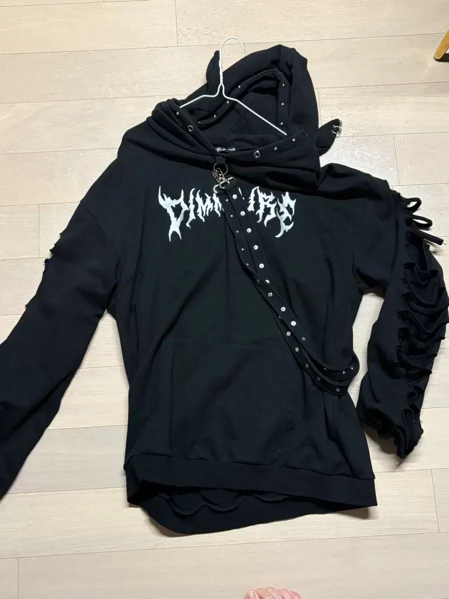 金曜日まで DIM MOA 悪魔 WHO ウール ユニセックス 地雷系