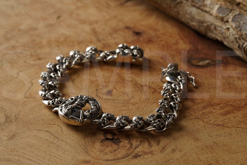 生と死の美学を腕元に宿す｜スカルリンク×メダイ調チャーム シルバー925ブレスレット