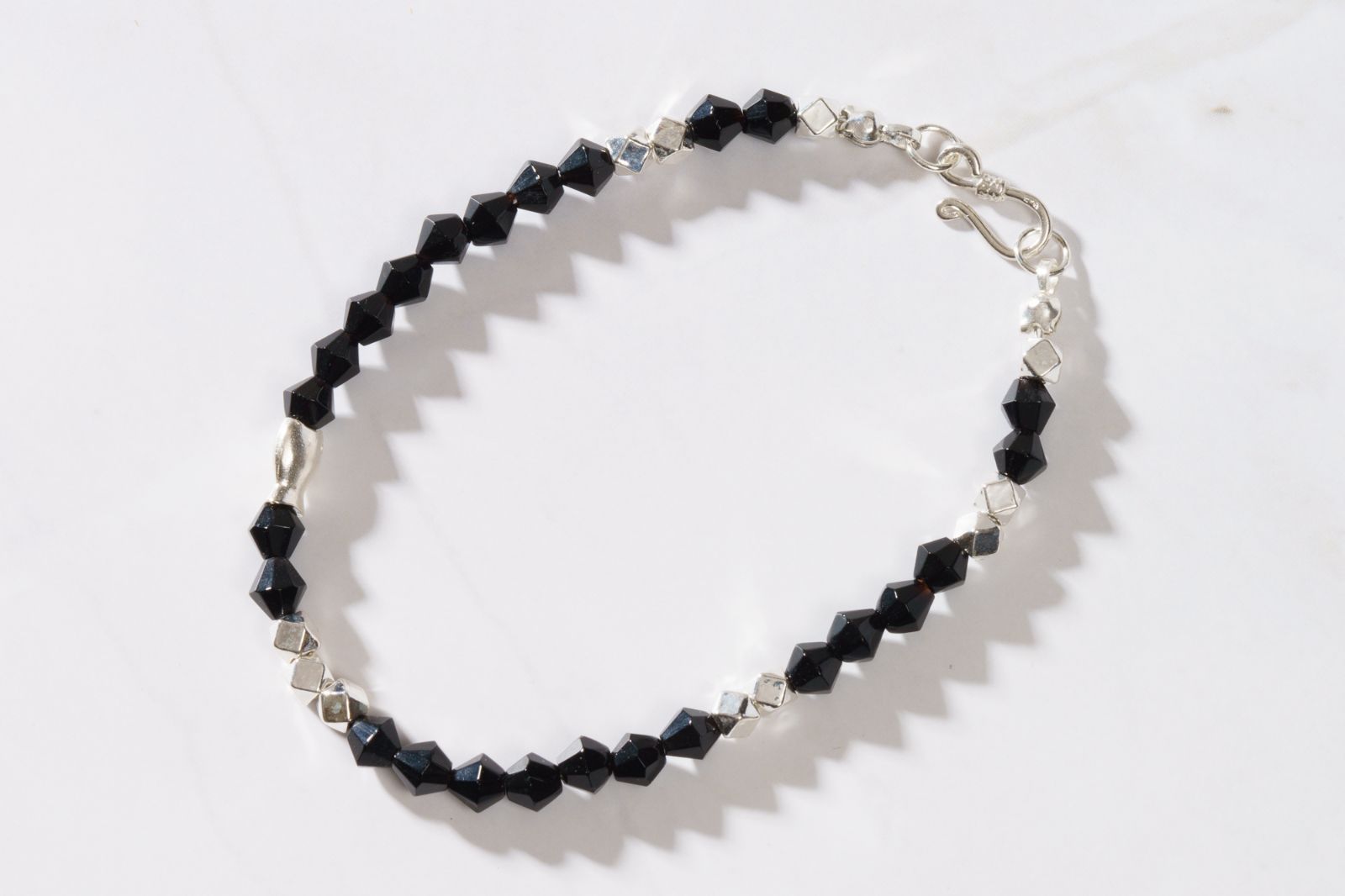 静かな強さを纏う｜ブラックオニキス×シルバー925