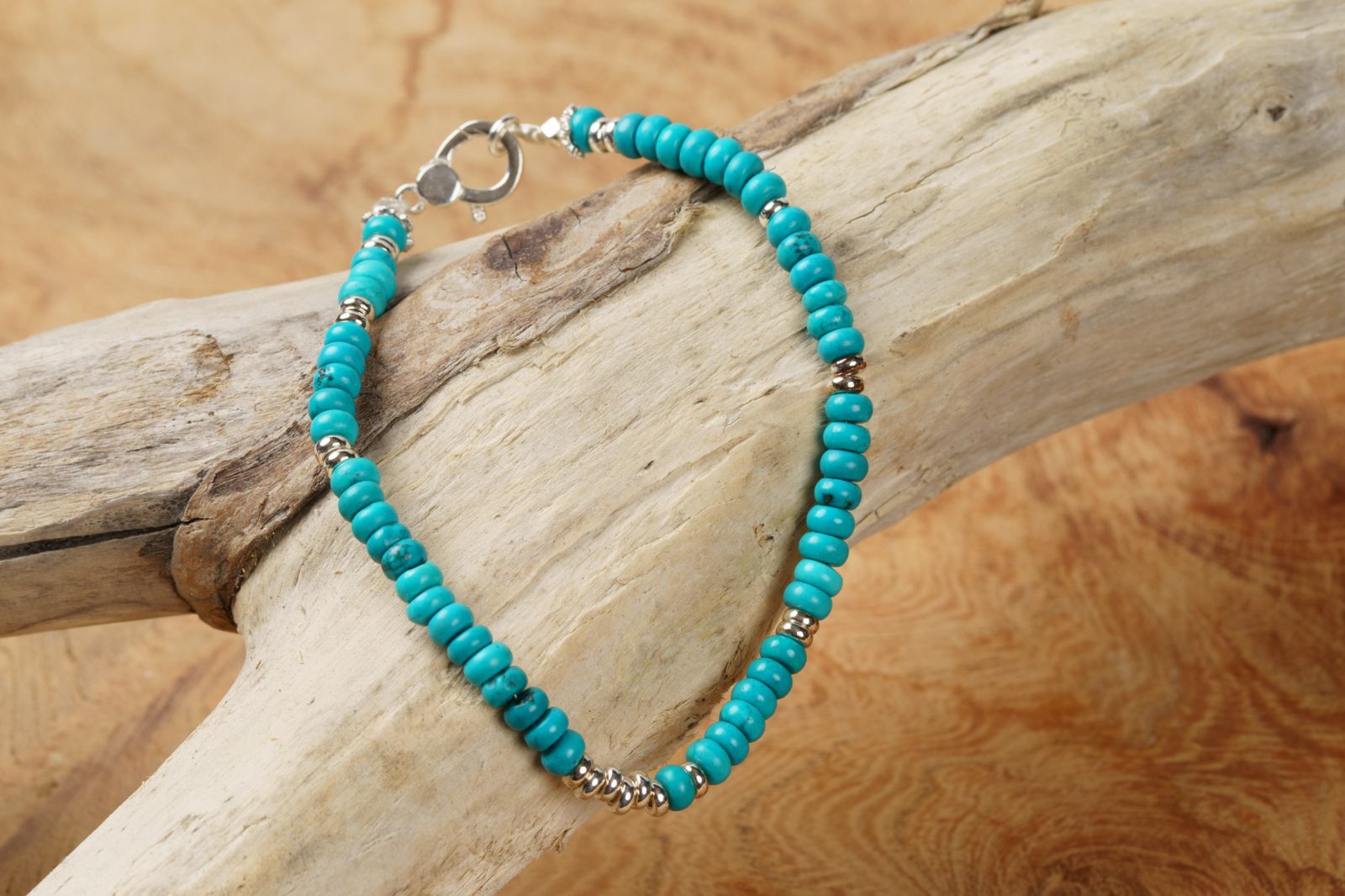 成功と守護を腕元に纏う｜ターコイズ×シルバー925 上質ビーズブレスレットターコイスM