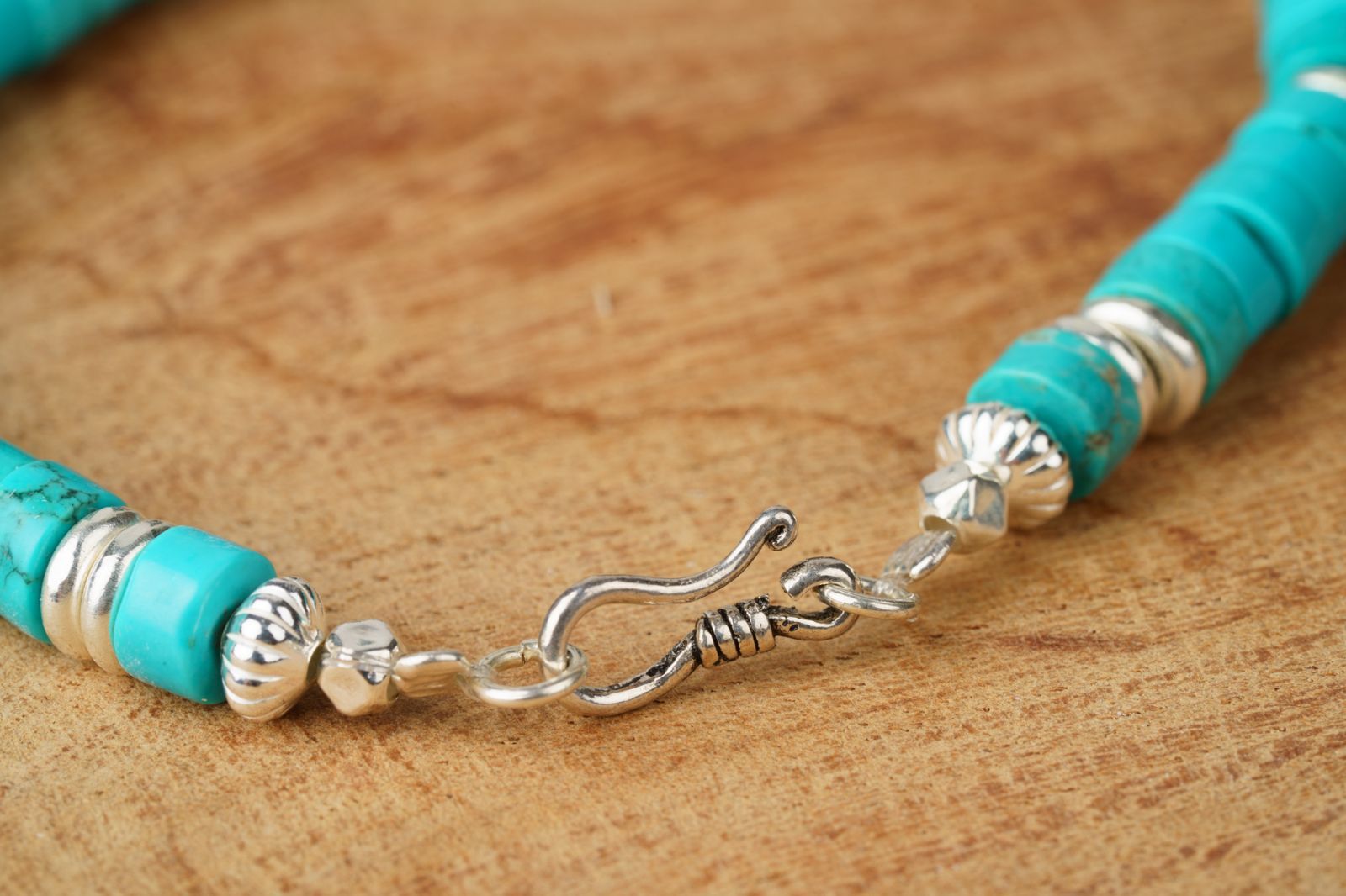 成功と守護を腕元に纏う｜ターコイズ×シルバー925 上質ビーズブレスレットターコイスM