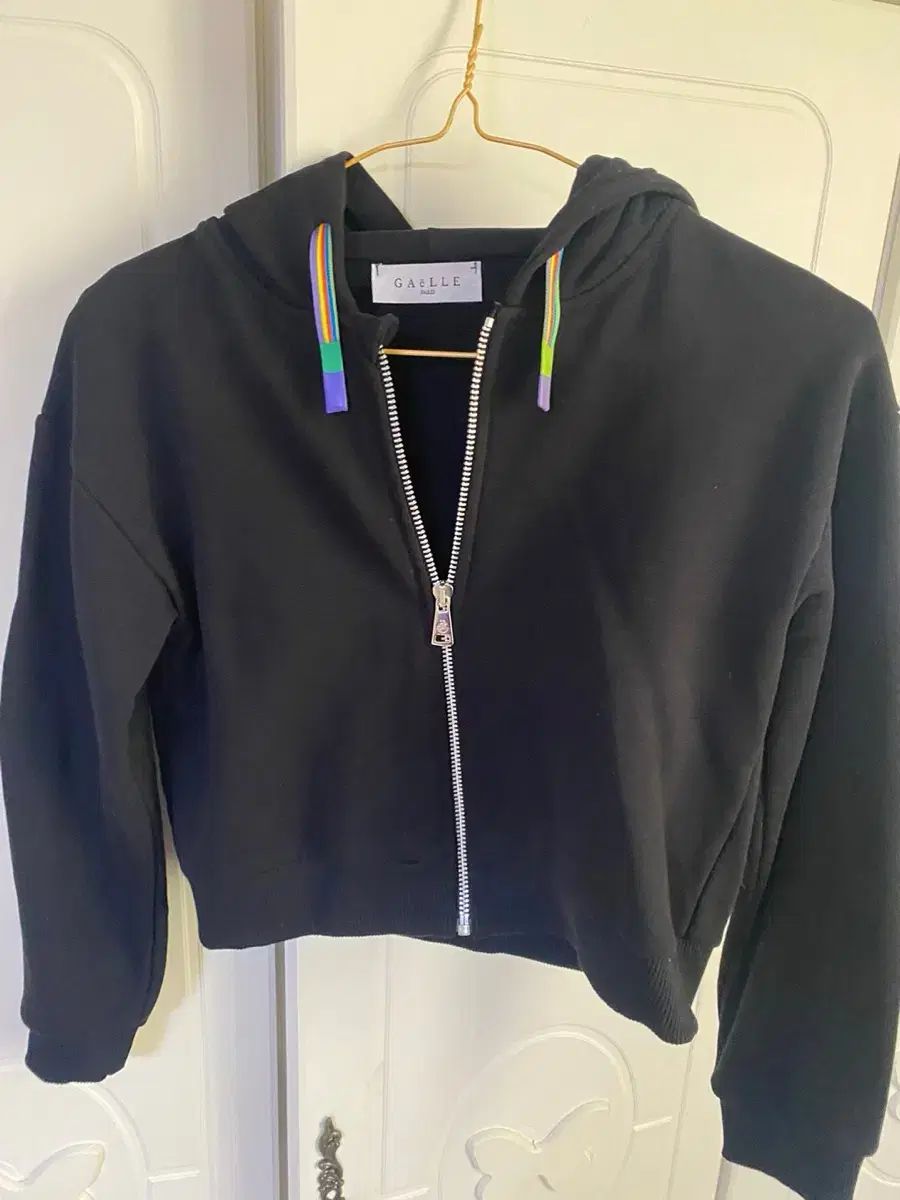 GAELLE ブラック レインボー フード ジップアップ 12 y