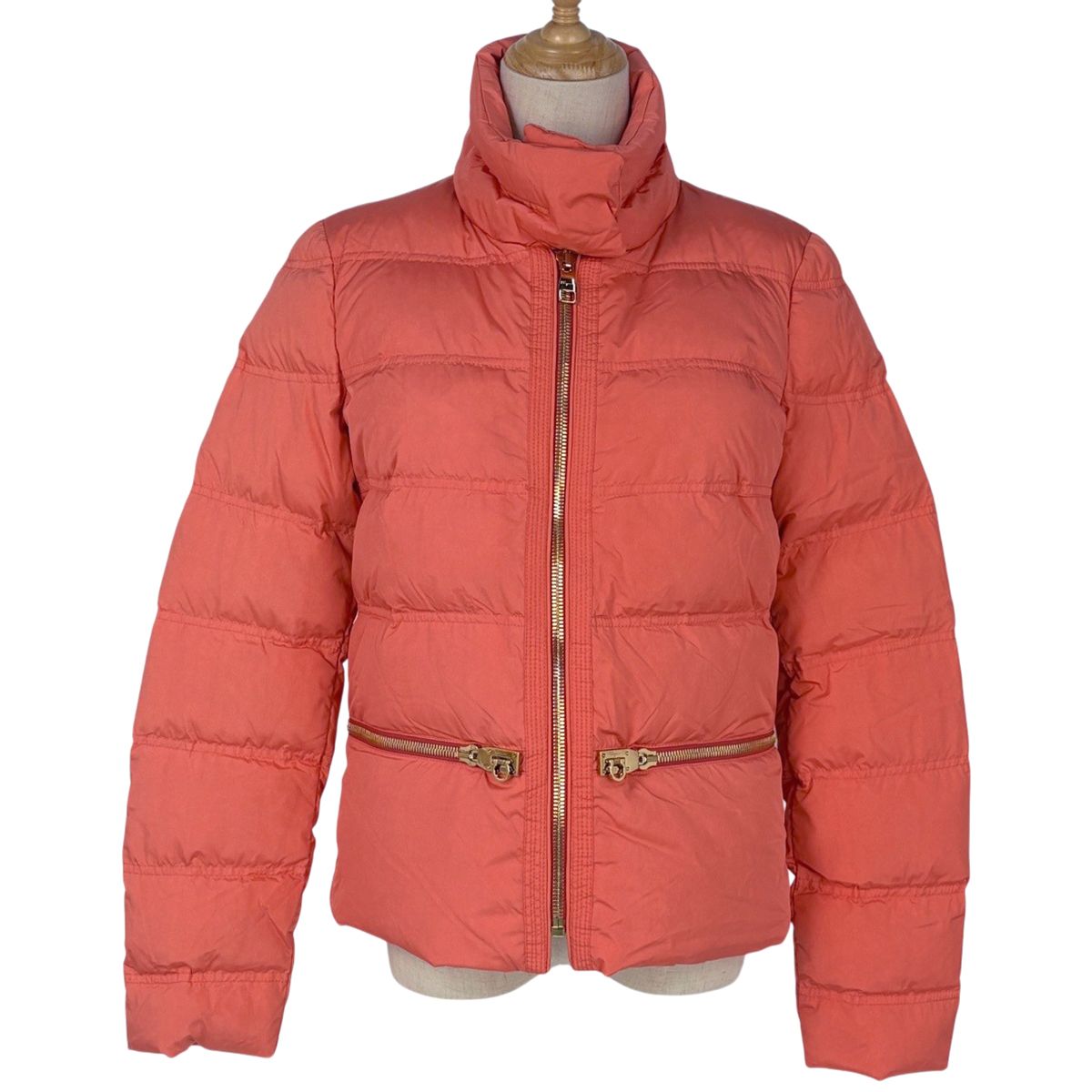 サルヴァトーレフェラガモ Salvatore Ferragamo ダウンジャケット